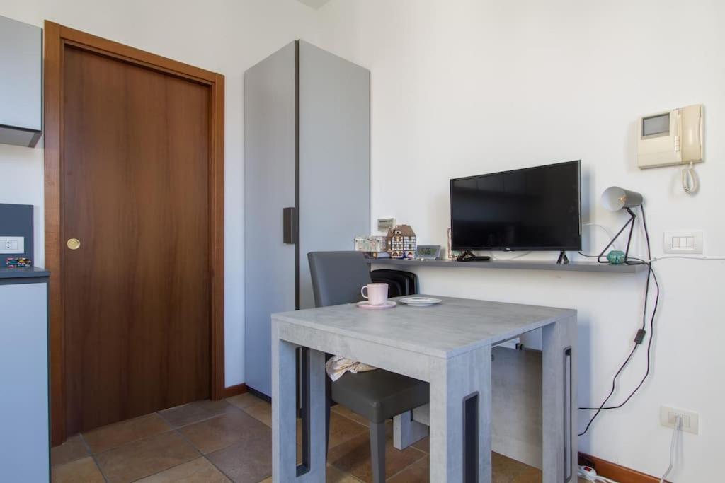 Fabulous Studio In Monza 15 Km To Milan City Centre Eksteriør bilde